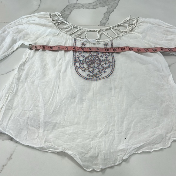 ju’s White‎ Sheer Embroidered Detail Top. Size S - Picture 8 of 13